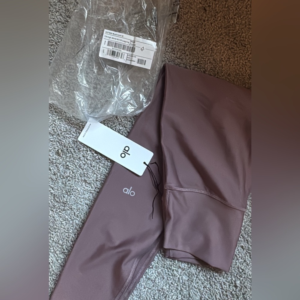 Alo Mushroom Leggings
